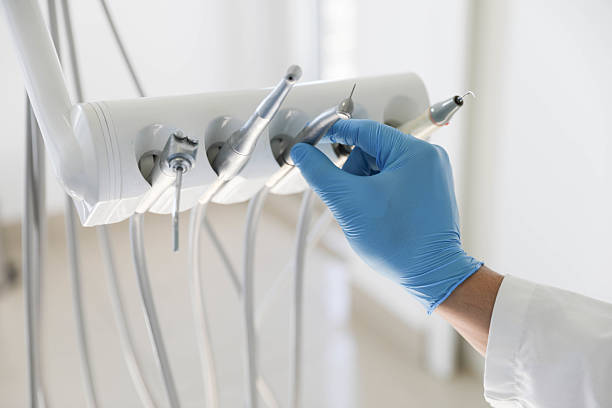Professional Emergency Dentist technician working in New Berlin, WI